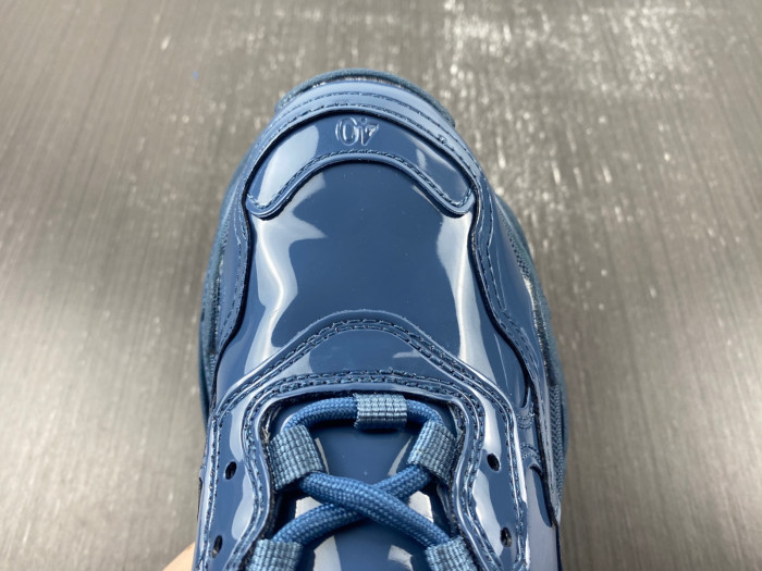 BALCIA TRIPLE S SNEAKER