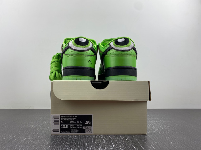 The Powerpuff Girls x Nike SB Dunk Low 