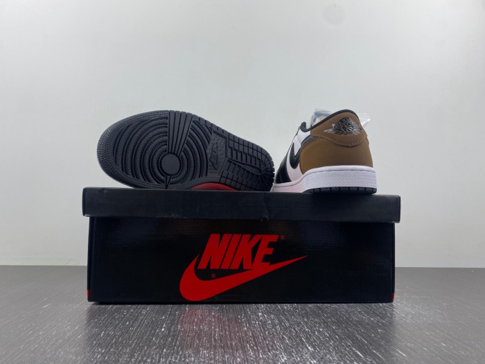 Air Jordan 1 Retro Low OG "Mocha" CZ0790-102