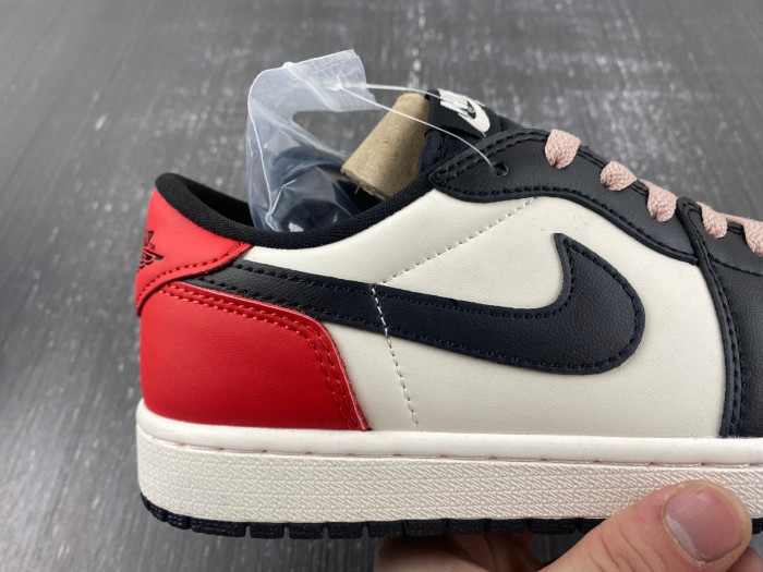 Paris Saint-Germain x Air Jordan 1 Low OG HF8828-100