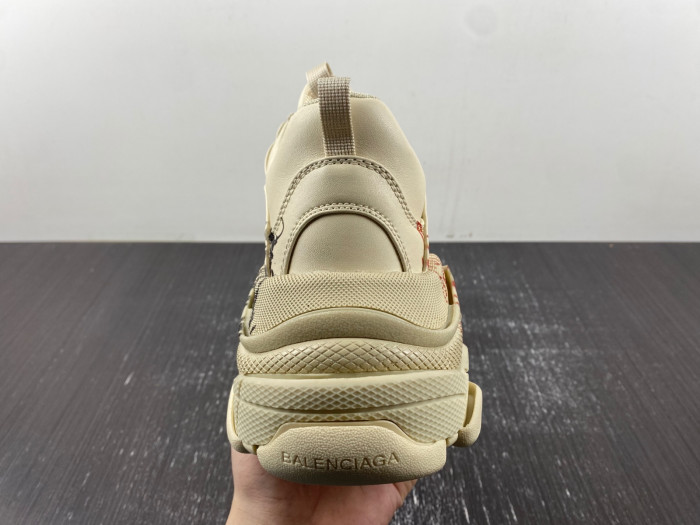 BALCIA TRIPLE S SNEAKER