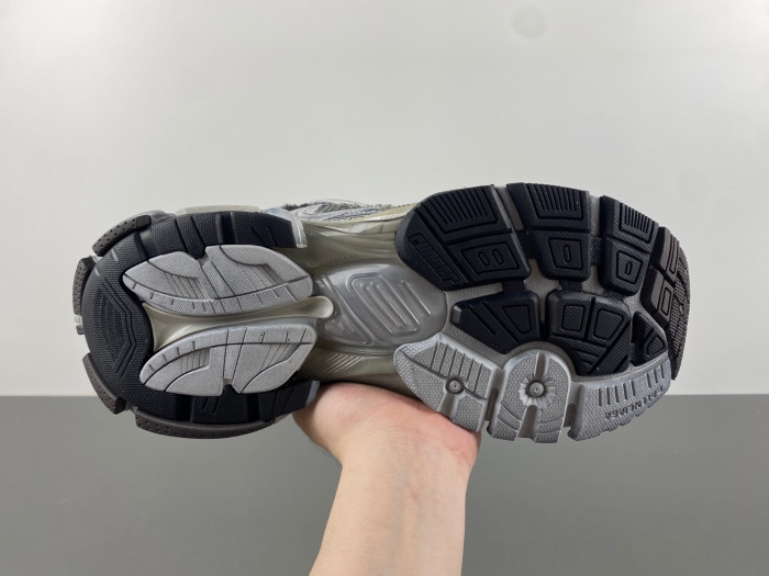 BALCIA RUNNER SNEAKER