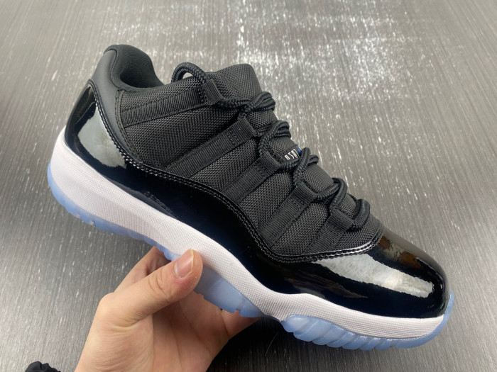 Air Jordan 11 Retro Low 