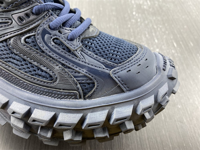 BALCIA DEFENDER SNEAKER