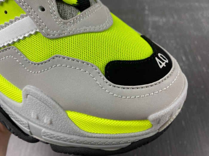 BALCIA TRIPLE S SNEAKER