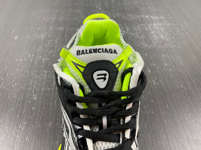 BALCIA RUNNER SNEAKER