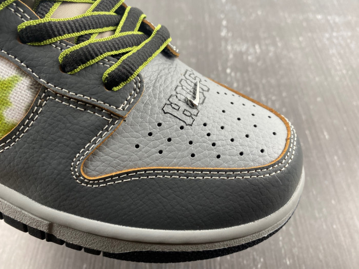 Nike SB Dunk Low HUF Wait, What!? (Friends and Family) FD8775-002