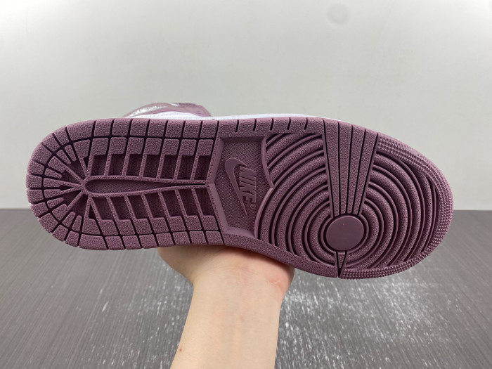 Air Jordan 1 High OG Mauve DZ5485-105
