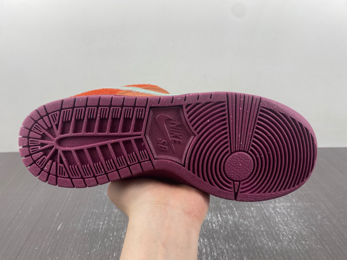 Nike SB Dunk Low Mystic Red DV5429-601