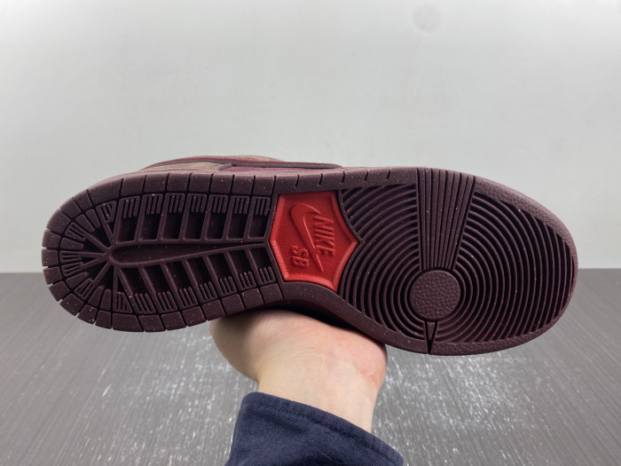 Nike SB Dunk Low "Valentine