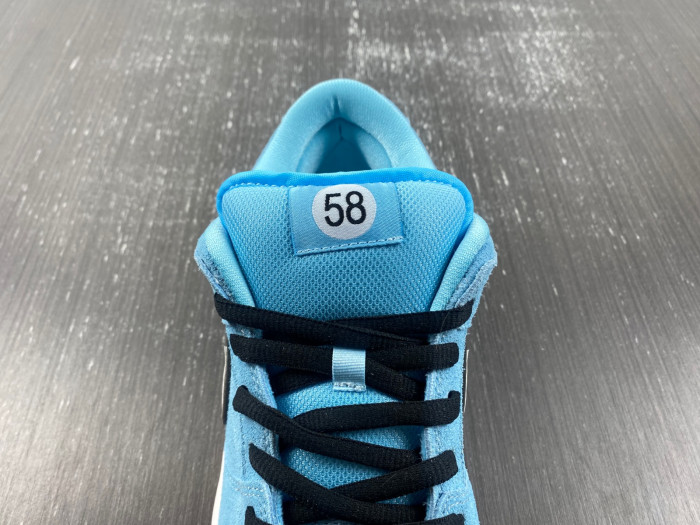 Nike SB Dunk Low Pro 