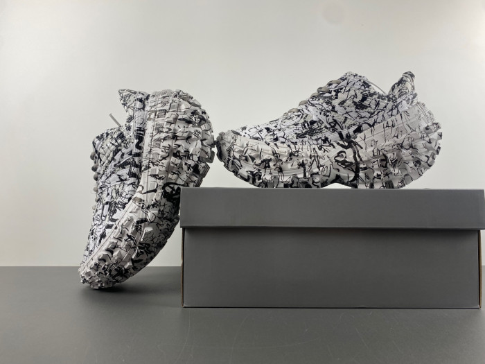 BALCIA DEFENDER SNEAKER