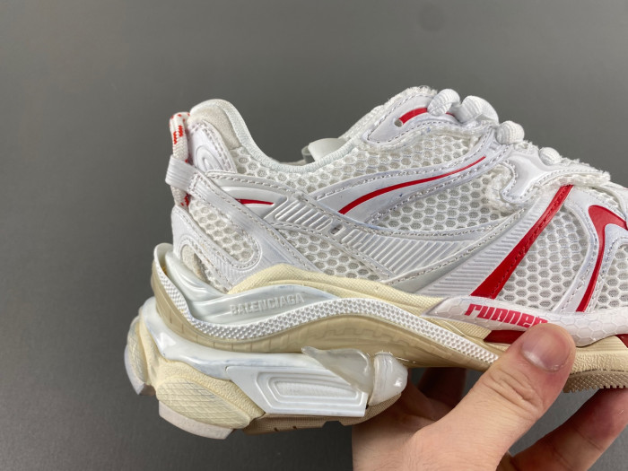 BALCIA RUNNER SNEAKER