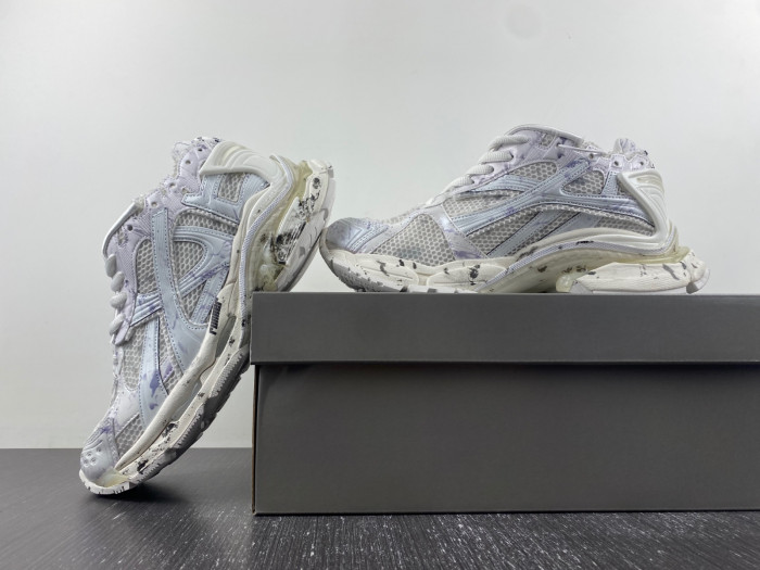 BALCIA RUNNER SNEAKER