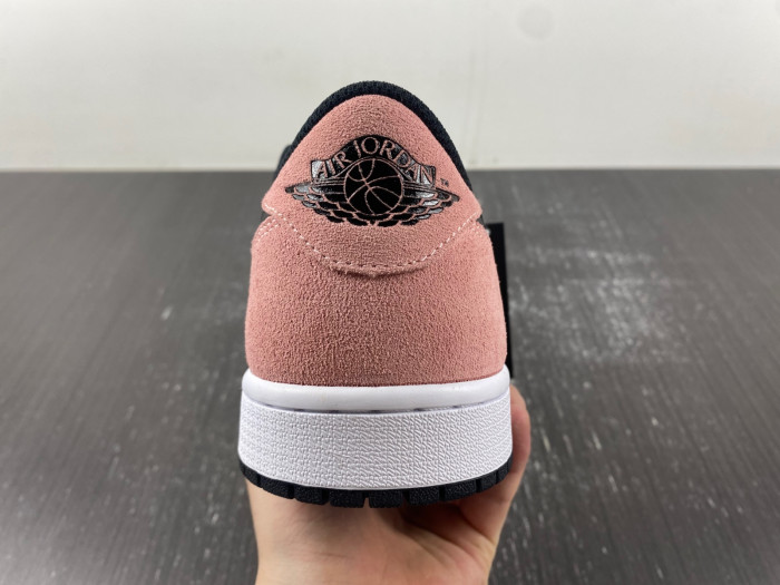 Jordan 1 Low OG Bleached Coral - CZ0790-061