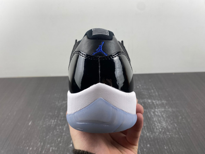 Air Jordan 11 Retro Low "Space Jam" FV5104-004
