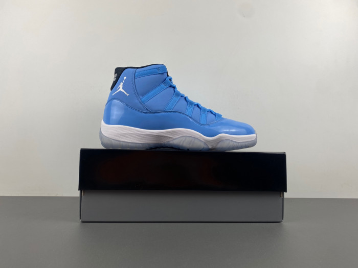 Air Jordan “Ultimate Gift of Flight” Pack 717602-900