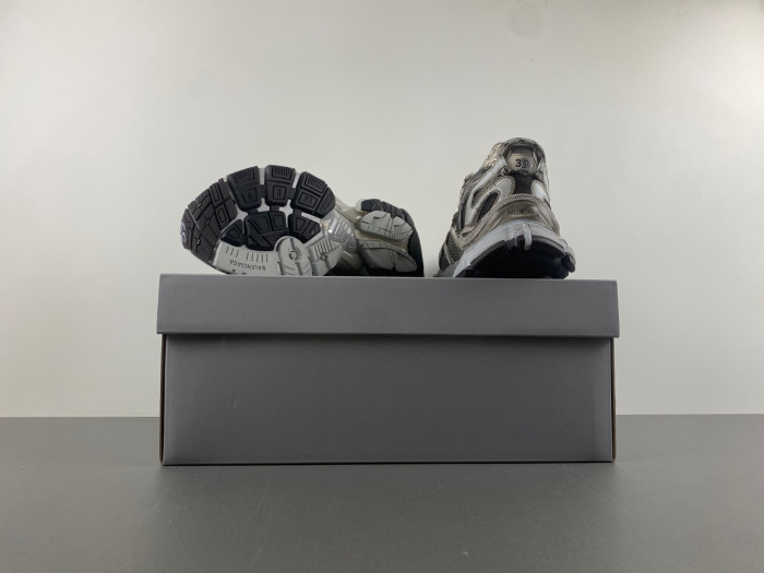 BALCIA RUNNER SNEAKER