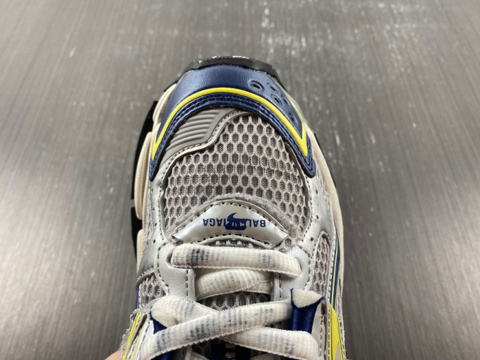 BALCIA RUNNER SNEAKER