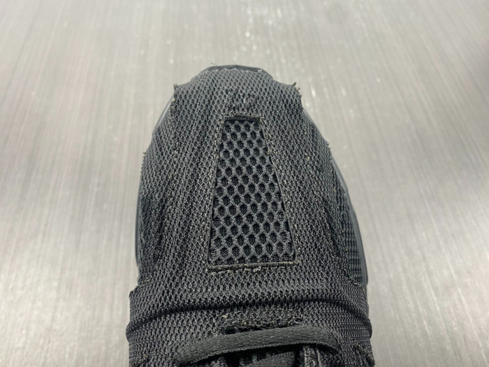 BALCIA PHANTOM SNEAKER