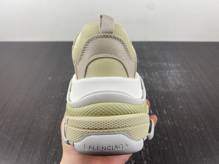 BALCIA TRIPLE S SNEAKER