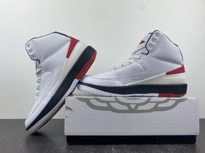 Air Jordan 2 OG "Chicago" 2022 Retro DX2454-106