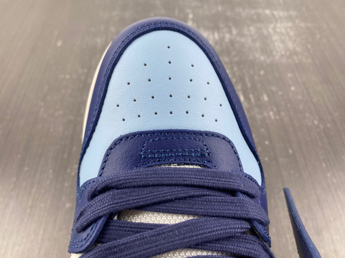 OFW C/O VIRGIL ABLOH Out Of Office OOO Low Tops