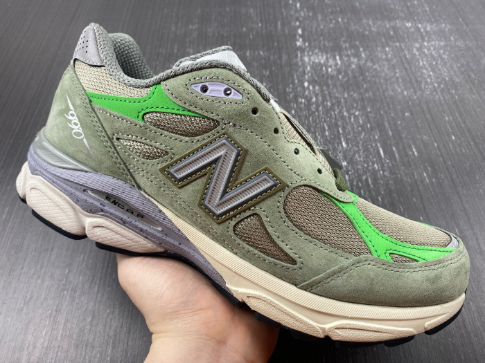 New Balance x Patta 990v3 Made in USA Olive M990PP3