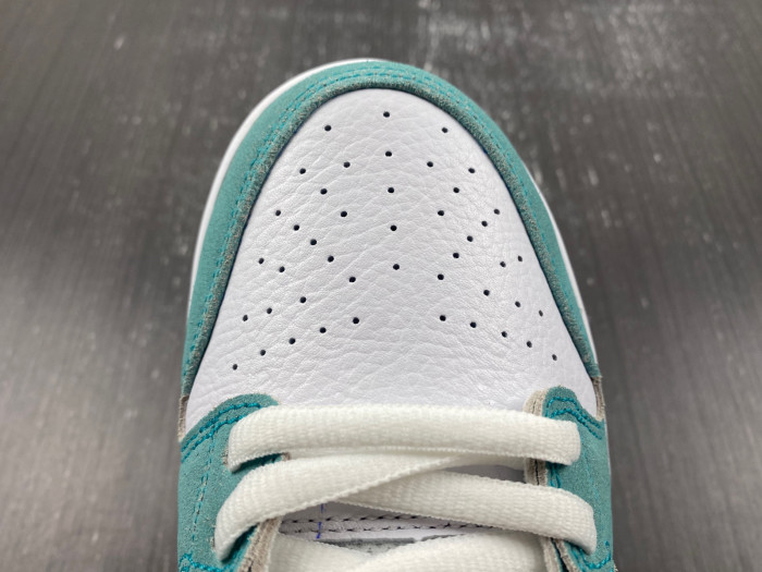 Nike SB Dunk Low April Skateboards FD2562-400