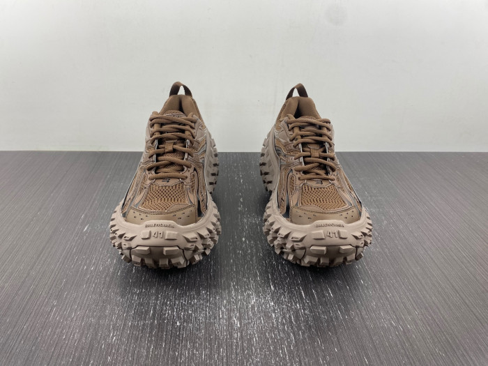 BALCIA DEFENDER SNEAKER