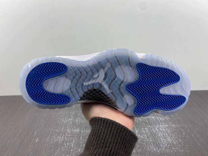 Air Jordan 11 Retro Low "Space Jam" FV5104-004