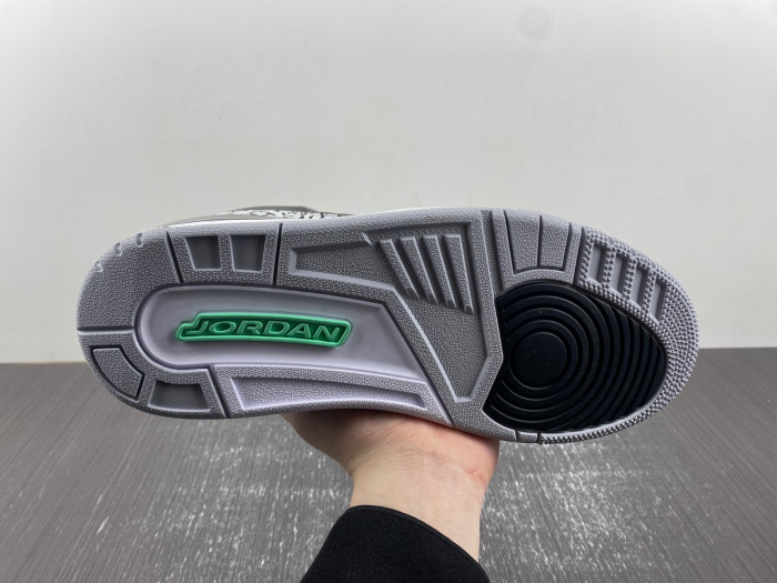 Air Jordan 3 "Black/Green Glow" CT8532-031