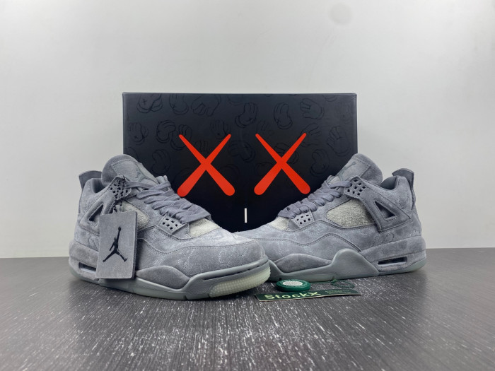 AIR JORDAN 4 RETRO KAWS "KAWS" 930155-003