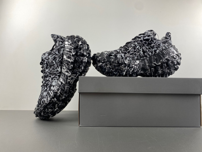 BALCIA DEFENDER SNEAKER