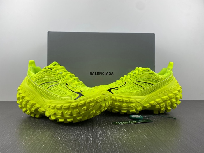 BALCIA DEFENDER SNEAKER