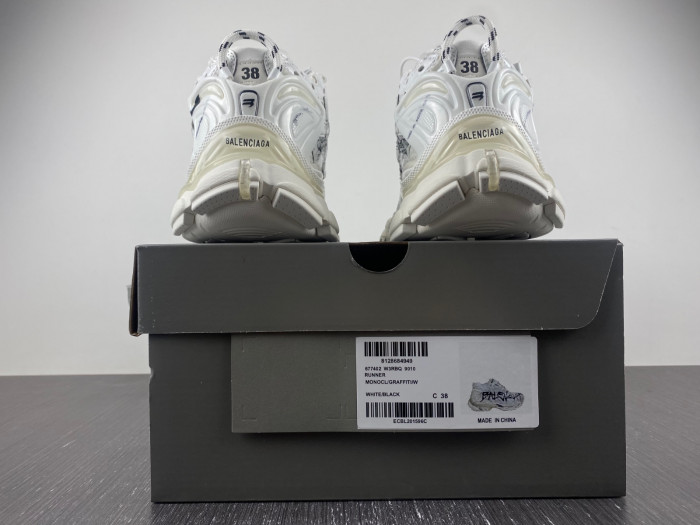 BALCIA RUNNER SNEAKER