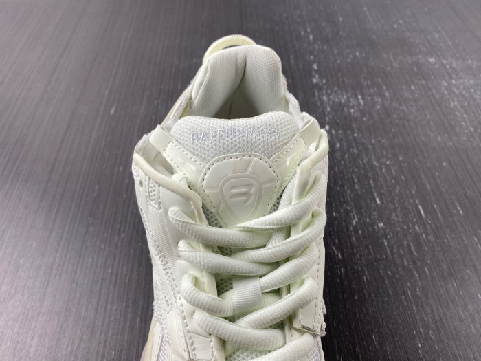 BALCIA RUNNER SNEAKER