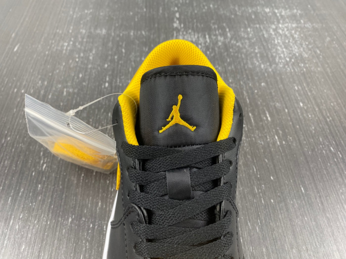 Air Jordan 1 Low “Yellow Ochre” 553558 072