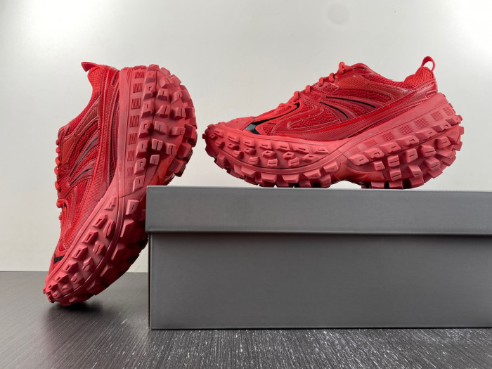 BALCIA DEFENDER SNEAKER