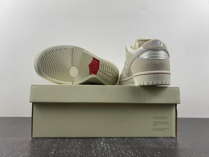 NIKE SB DUNK LOW CITY OF LOVE COCONUT MILK FZ5654-100