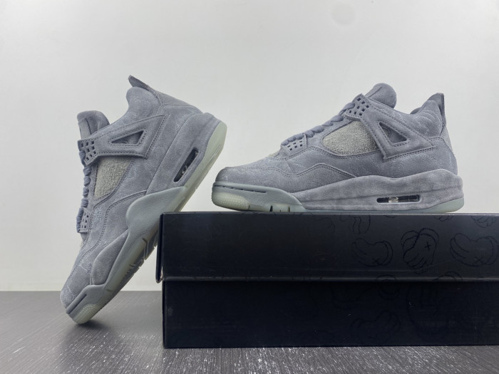 AIR JORDAN 4 RETRO KAWS "KAWS" 930155-003