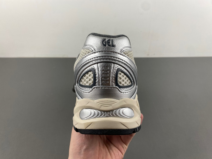 As*ic*s gel-kahana tr v4 