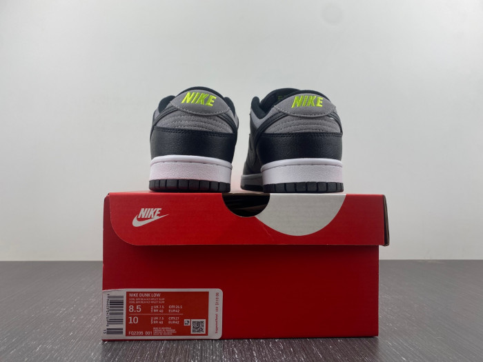 Nike Dunk Low Black Grey Green Strike FQ2205-001
