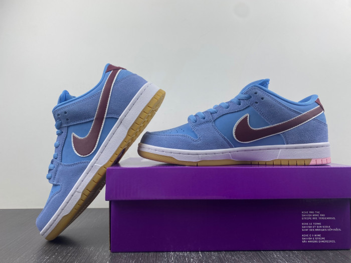 Nike SB Dunk Low Phillies DQ4040-400