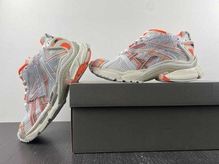 BALCIA RUNNER SNEAKER