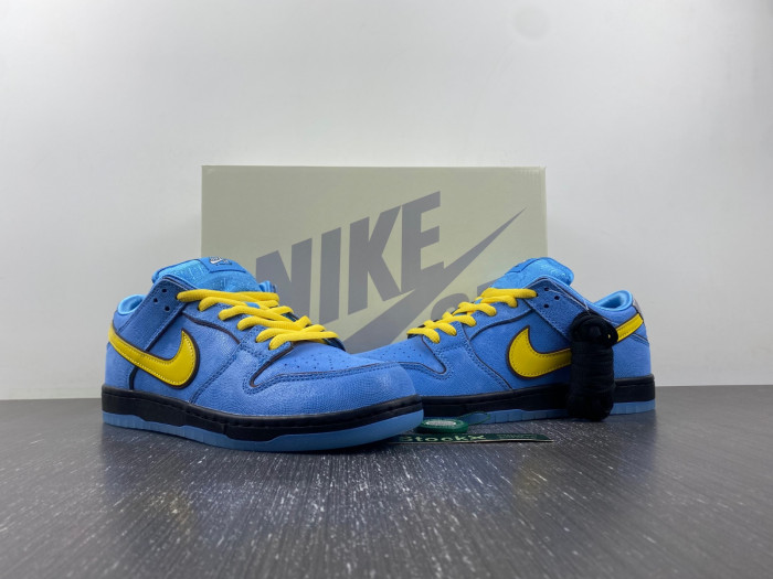 Powerpuff Girls x Nike SB Dunk Low "Bubbles" FZ8320-400
