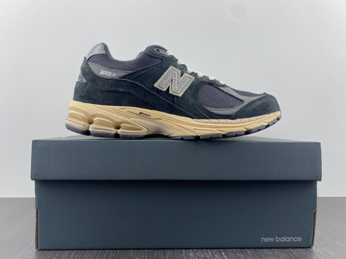 New Balance 2002R Black Dark Grey Men
