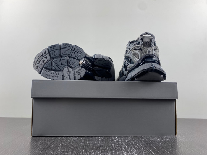 BALCIA RUNNER SNEAKER