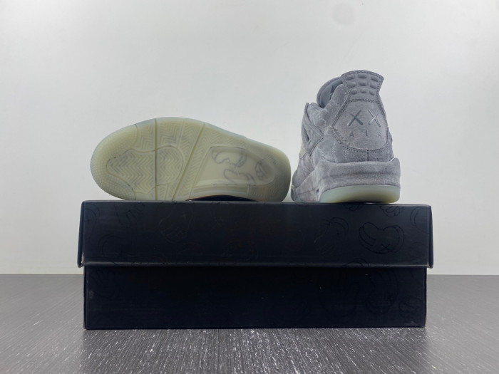 AIR JORDAN 4 RETRO KAWS "KAWS" 930155-003