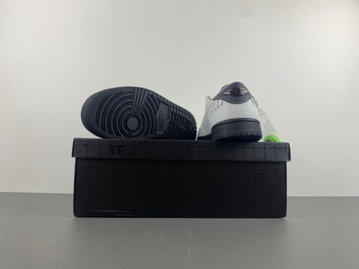 (WMNS) Air Jordan 1 MM Low 